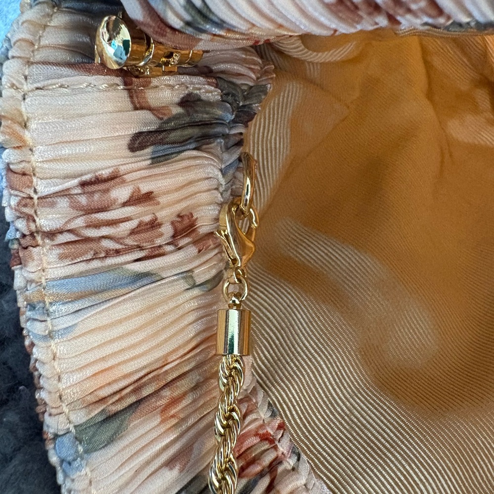 Loeffler Randall Rayne Bow Clutch - Picture 7 of 14